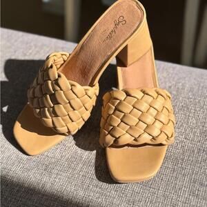 Seychelles Connoisseur Tan Woven Heeled Mules | Anthropology sz 10